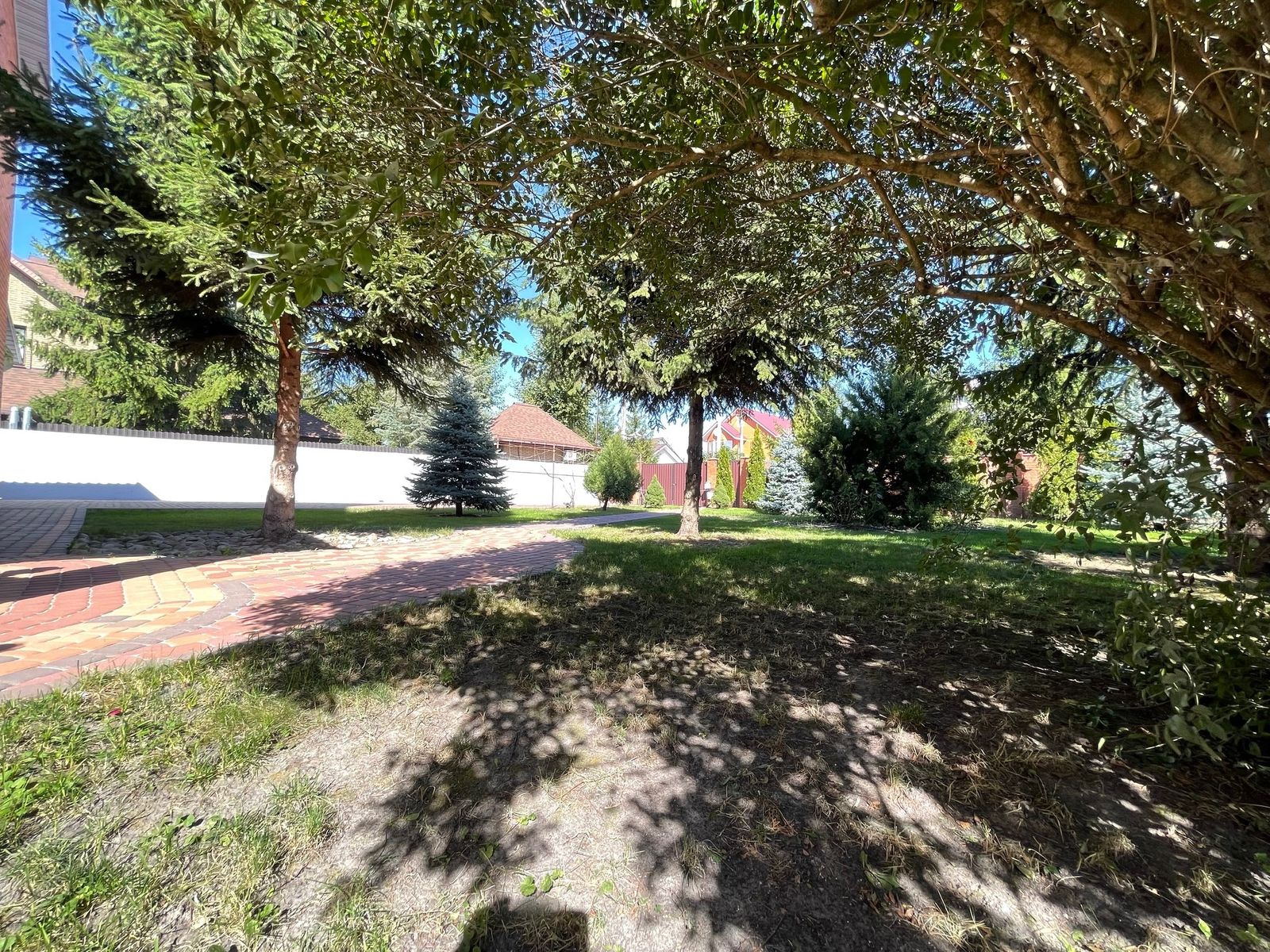 1835850014013229