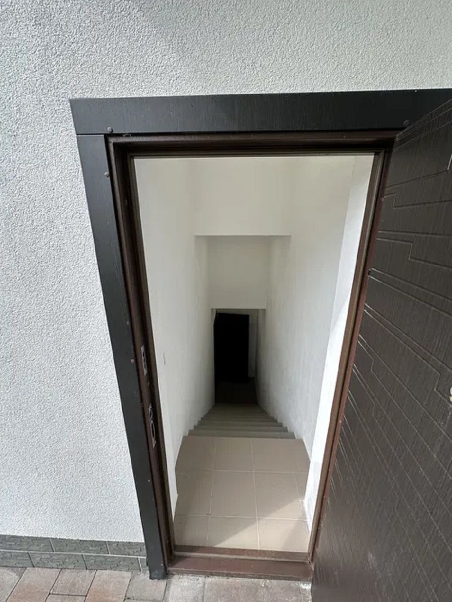 1835905688742229