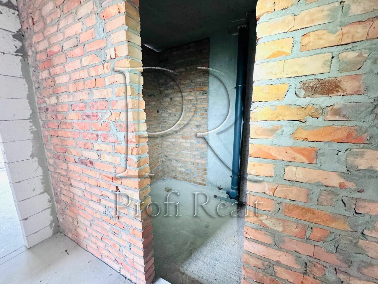 1837900231090229