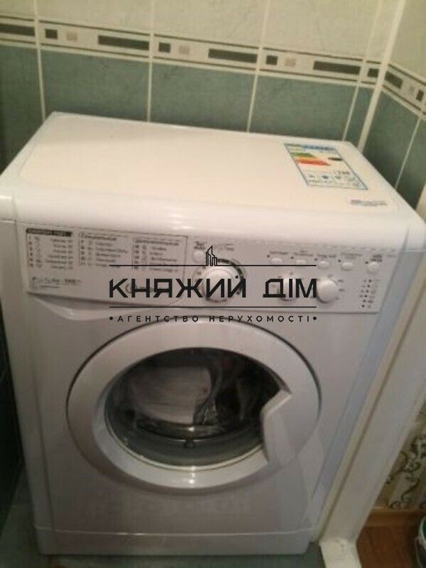 1835278392491023