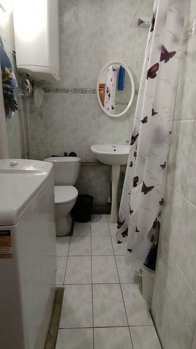 1837808881595232
