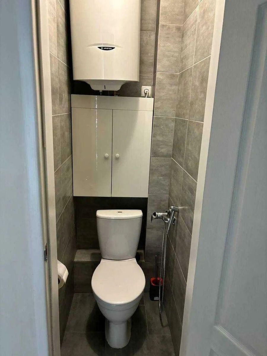 1831994428833233