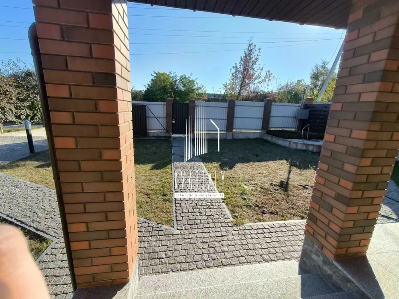 1832535919833233