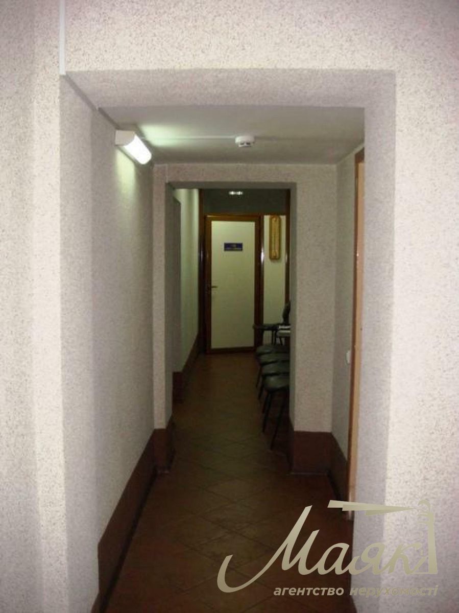 1834552258858233