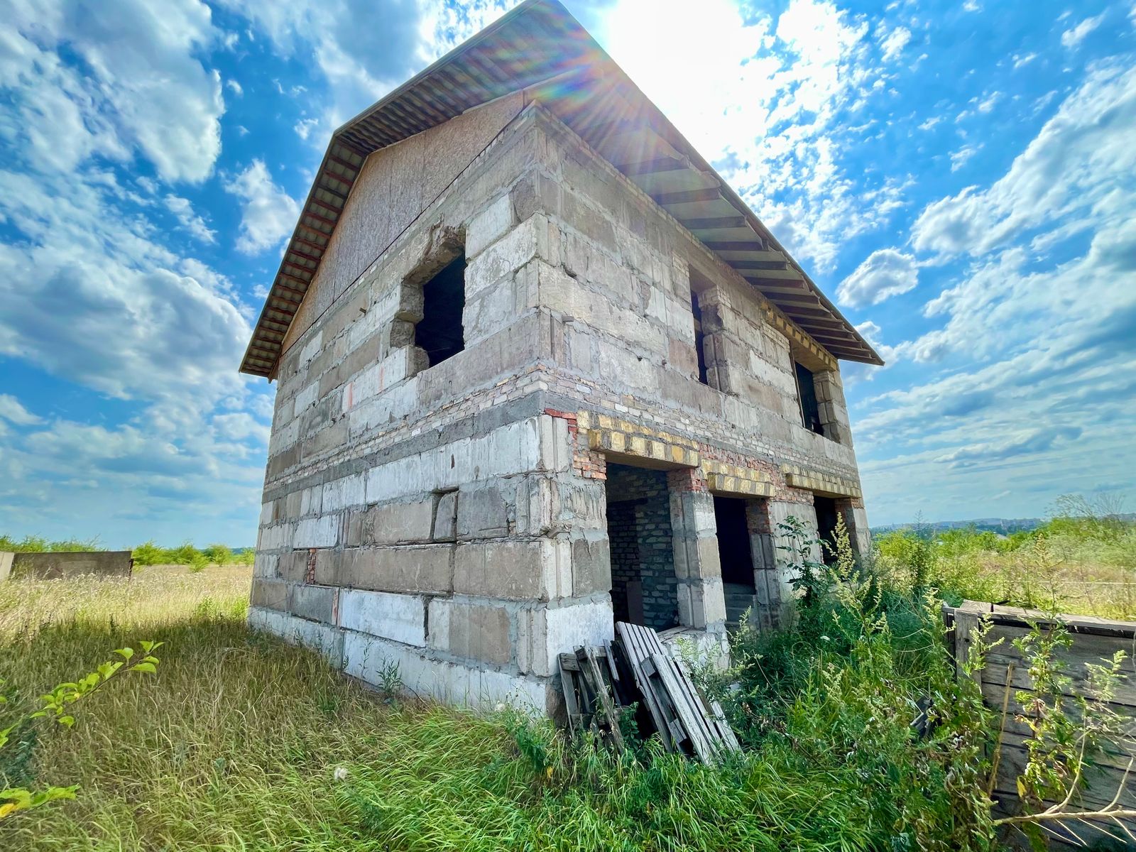 1837615991890233