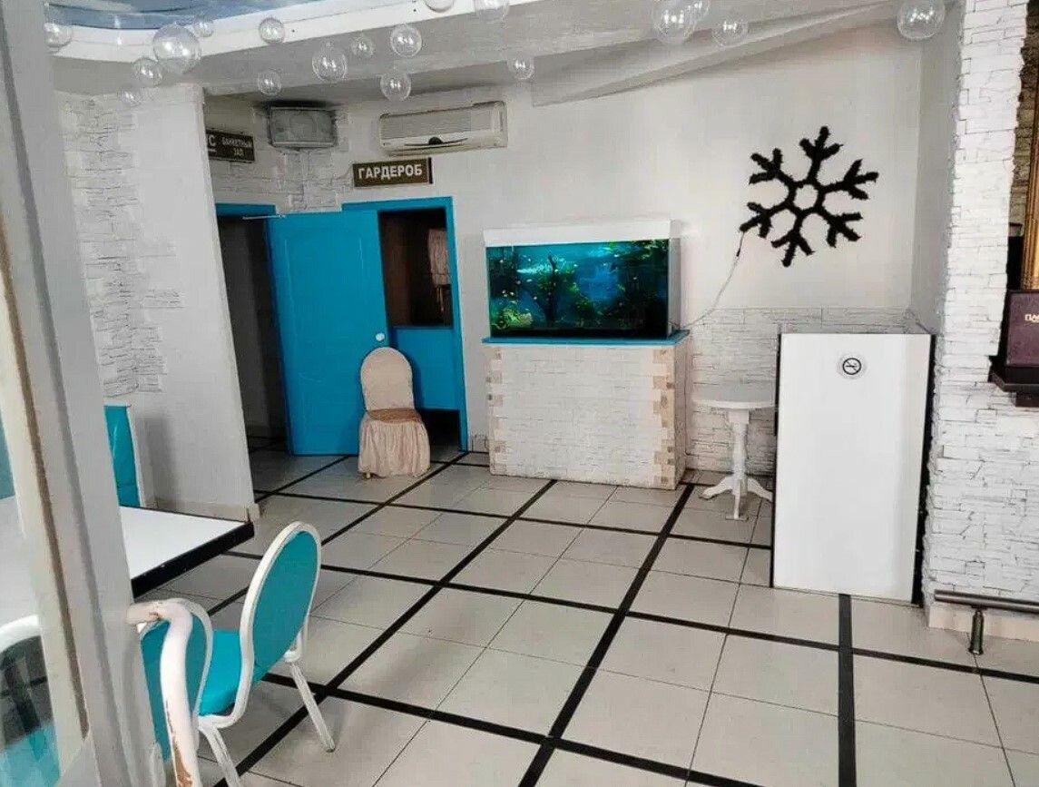 1835989356247235