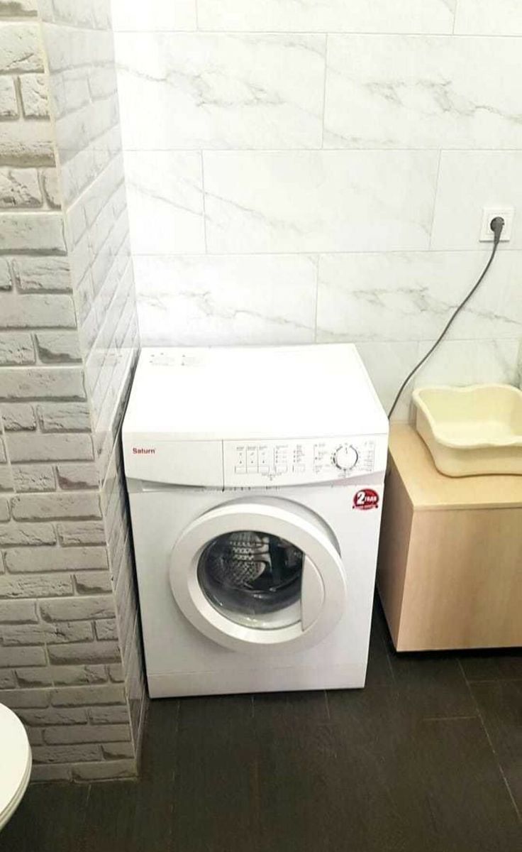 1833721046412237