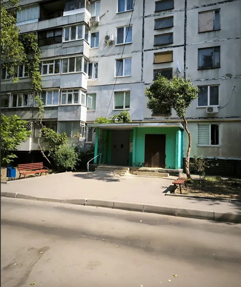 1836453371883239