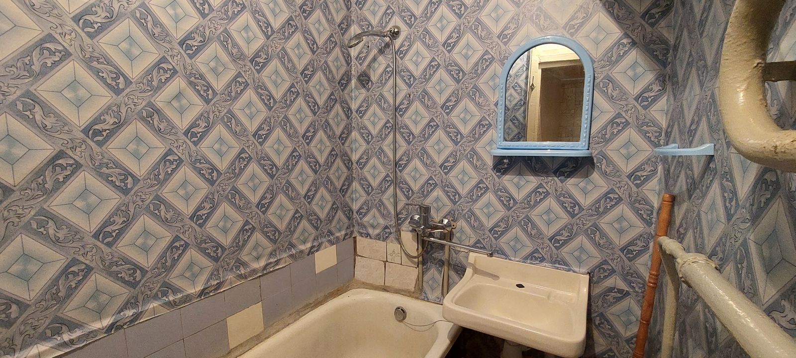 1837190915217024