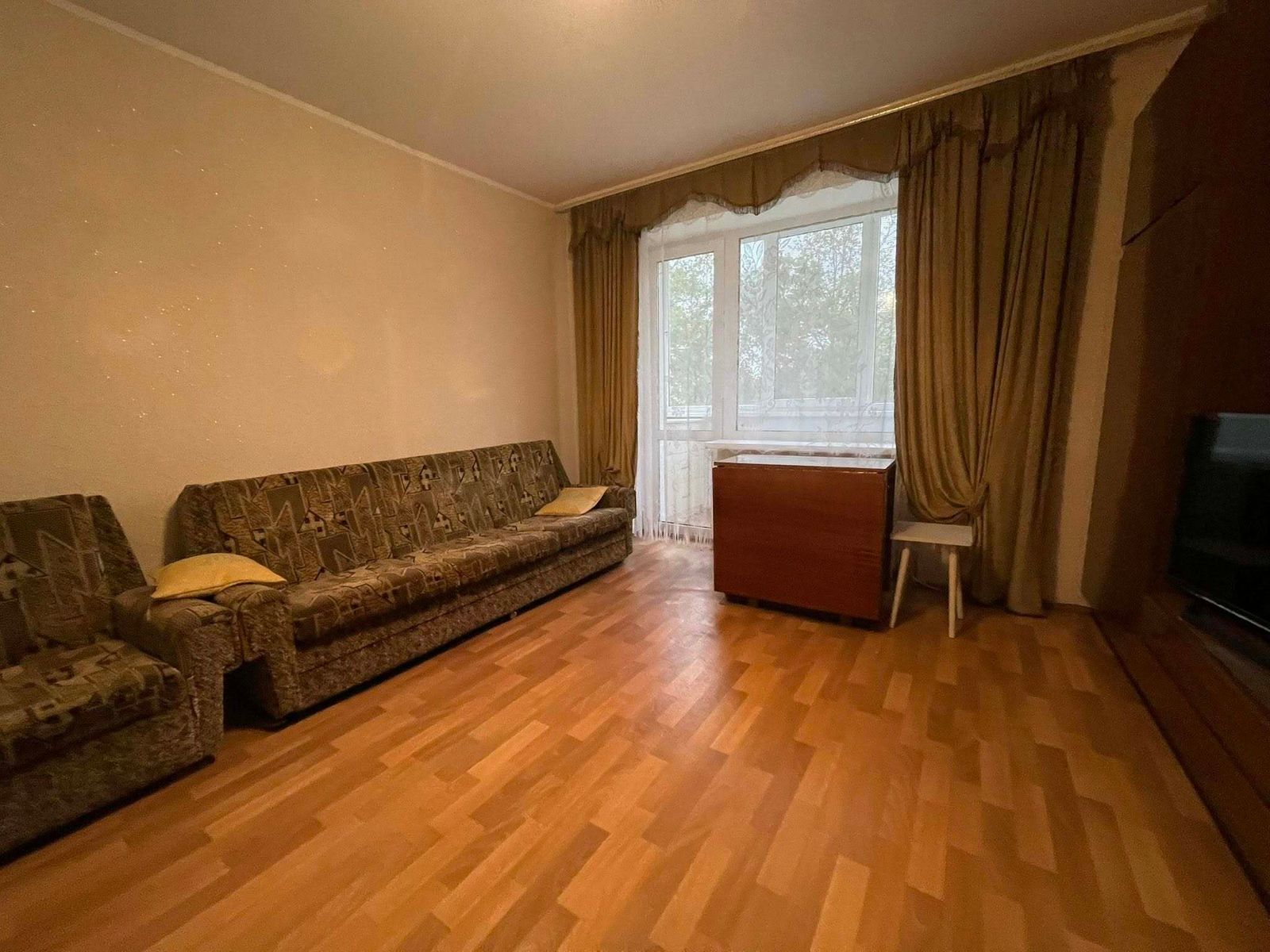 1835188146838241