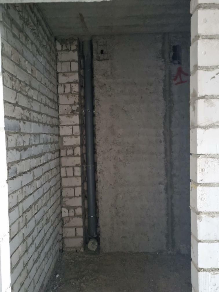 1830907576885245