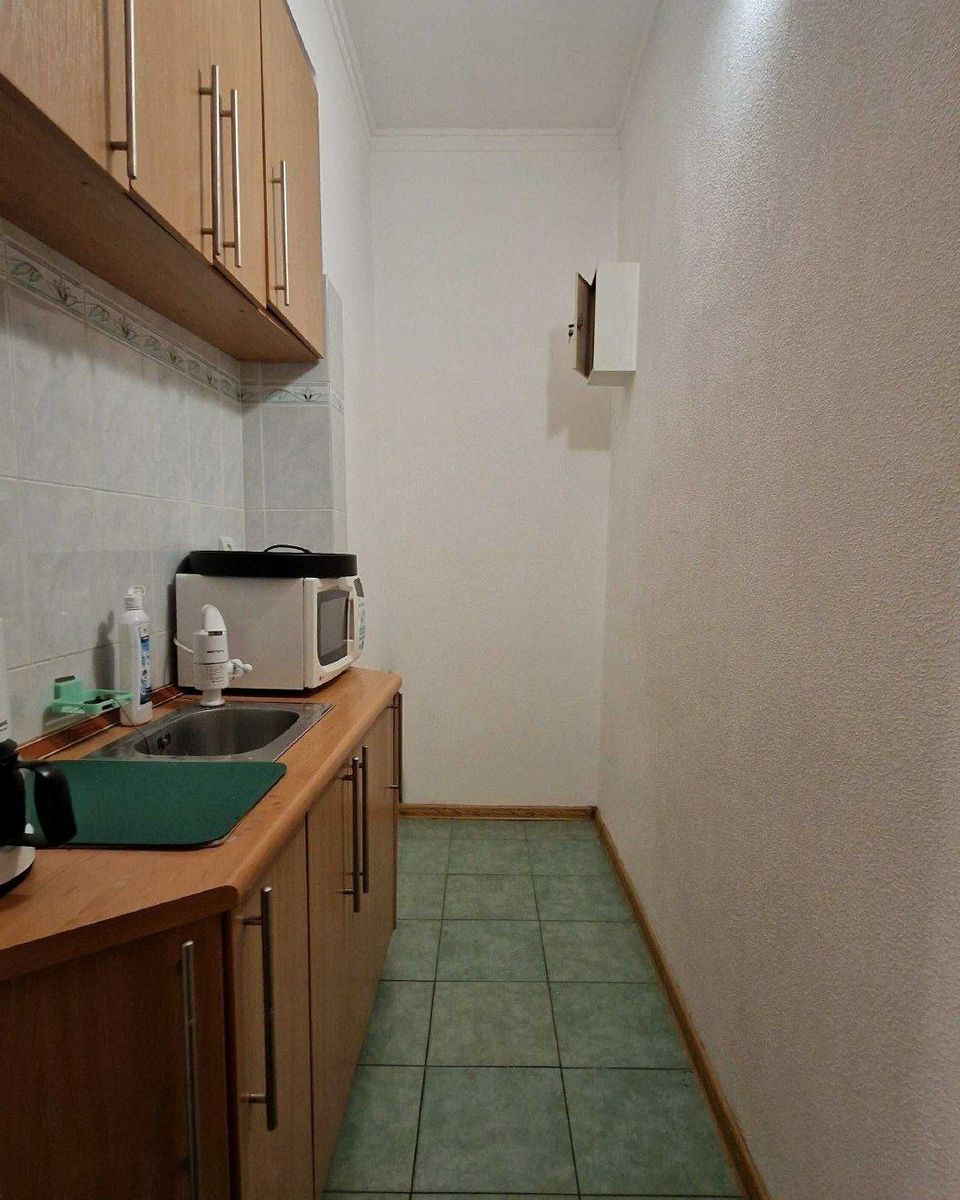 1832899116017245