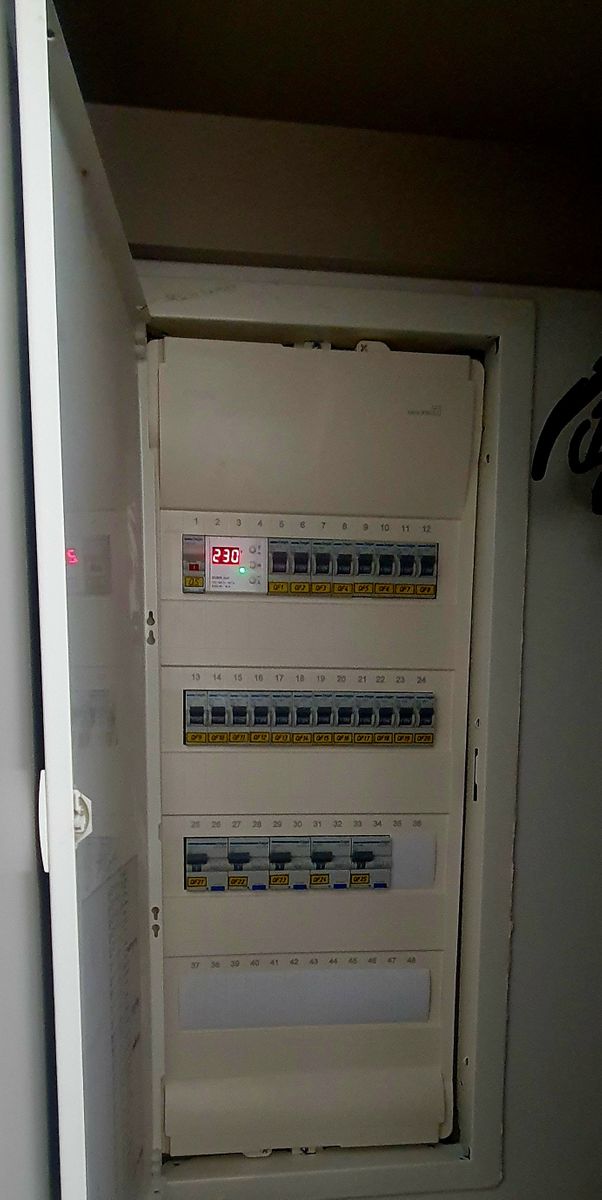 1831288245596247