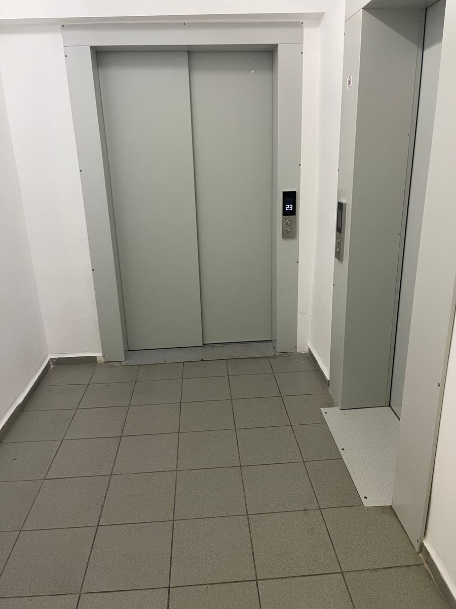 1832905836434247