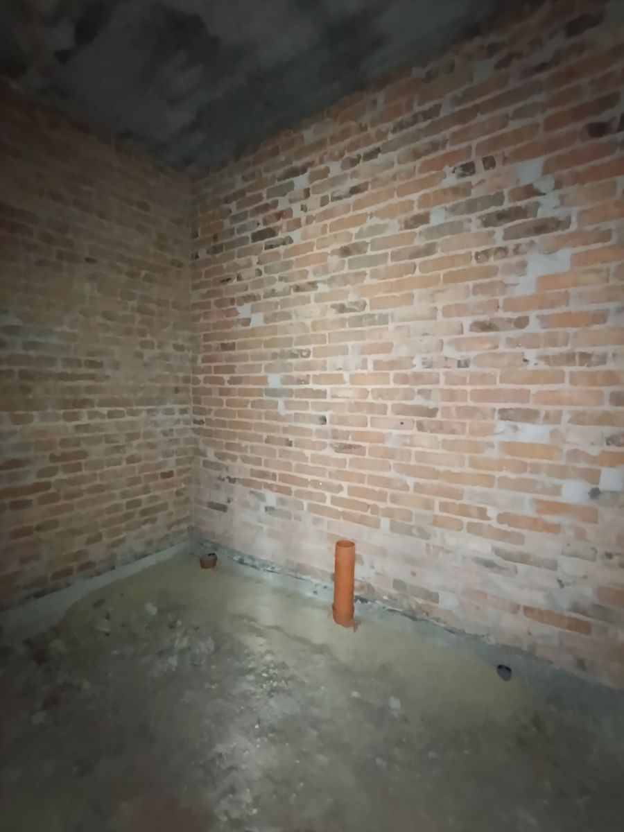 1835445870328247