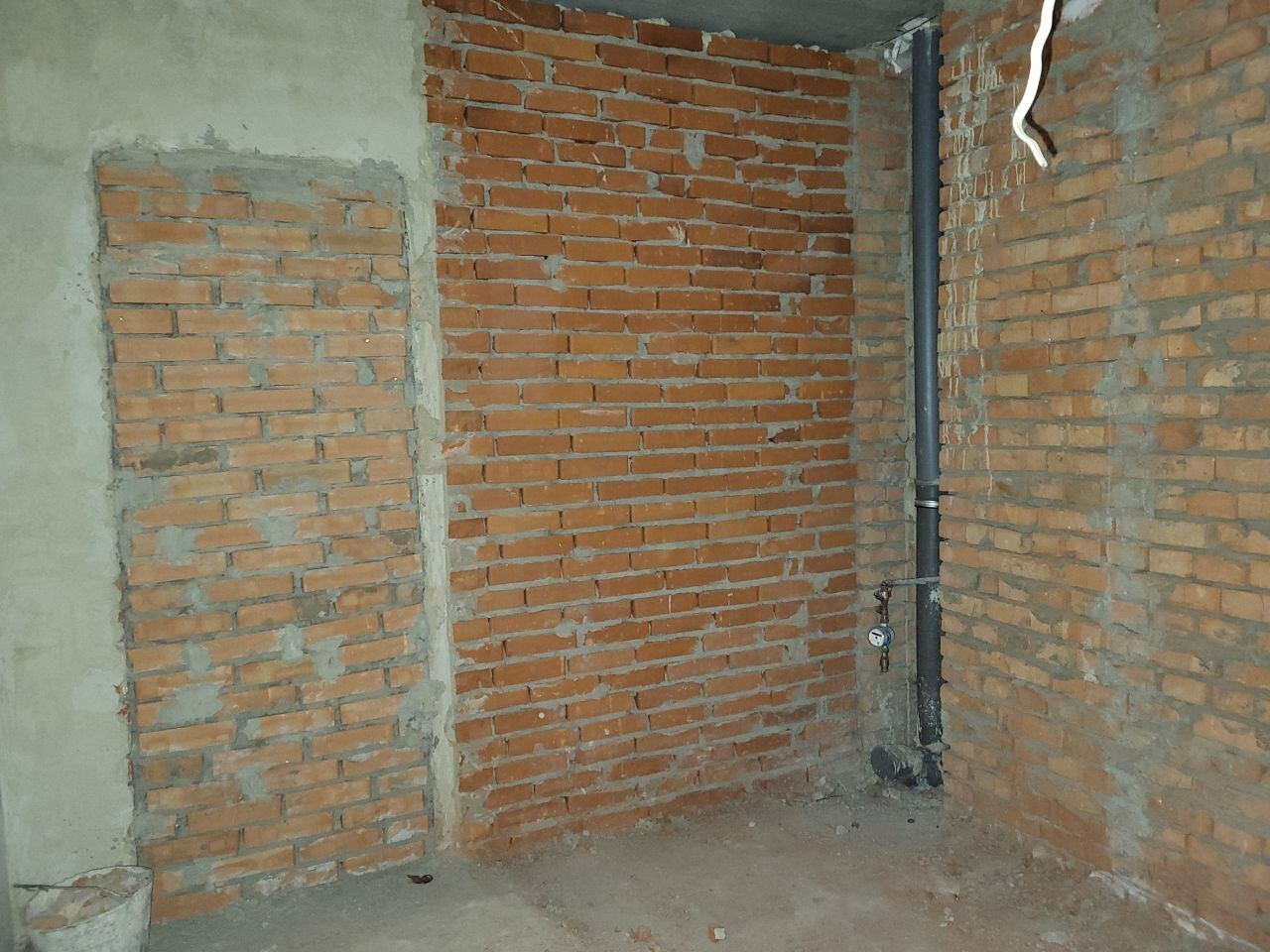 1836616275048247