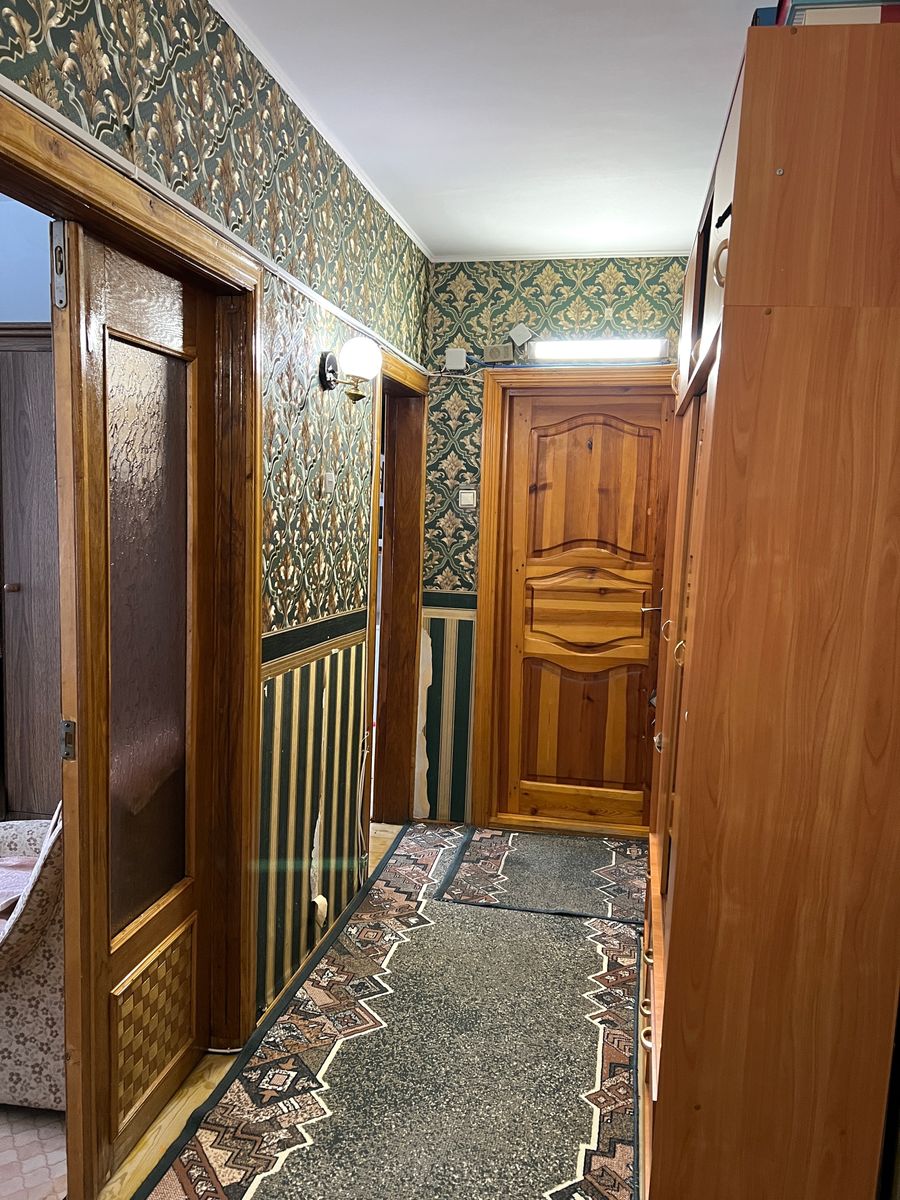 1832546386270250