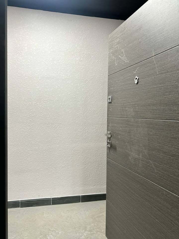1836451679130250