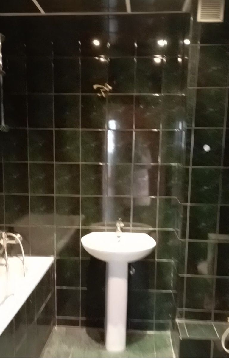 1822842995560252