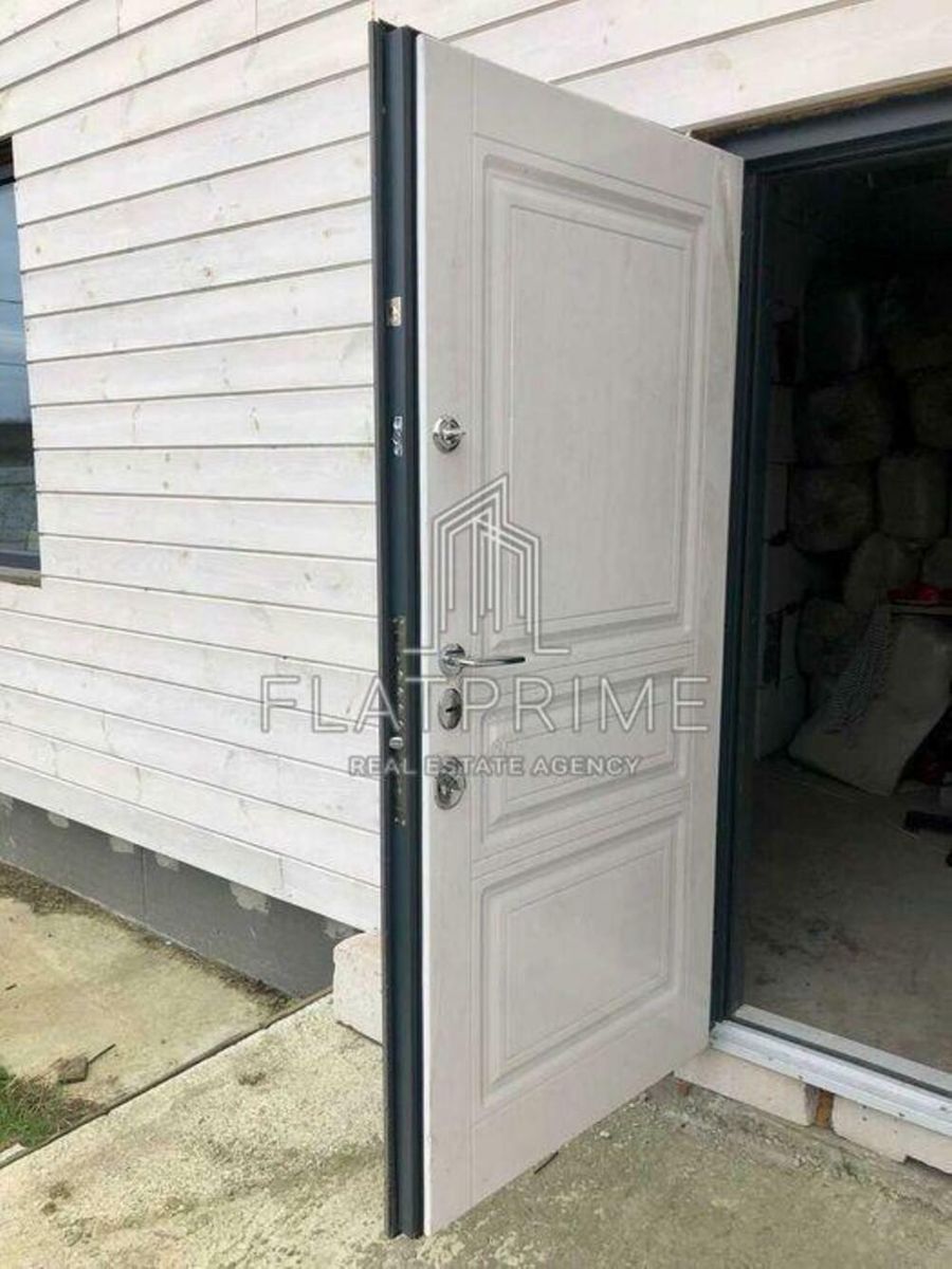 1835453544440253