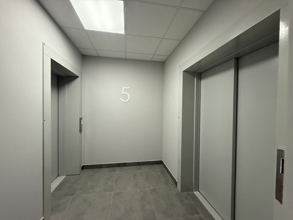 1835509896171253