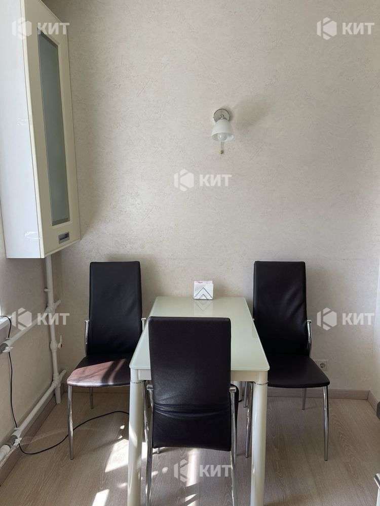 1834539116060254