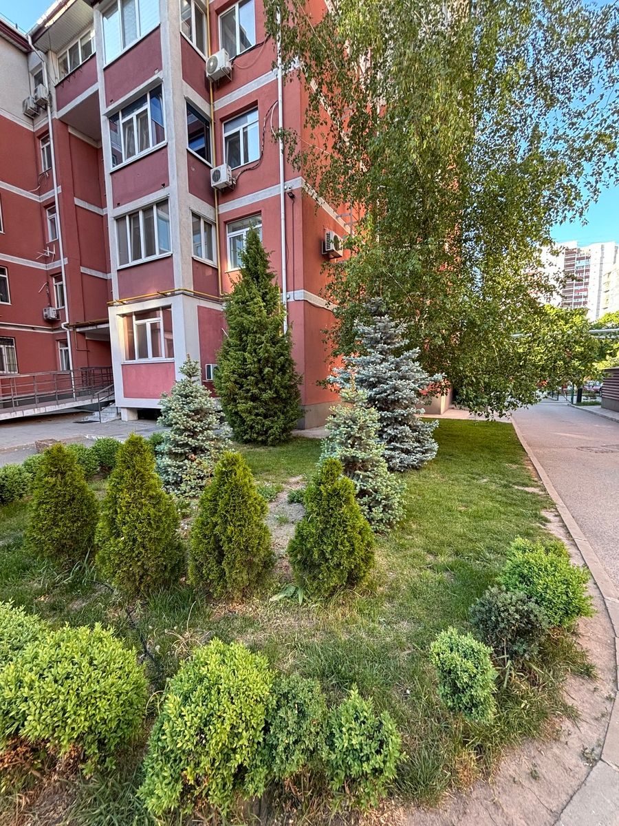 1833809071707256