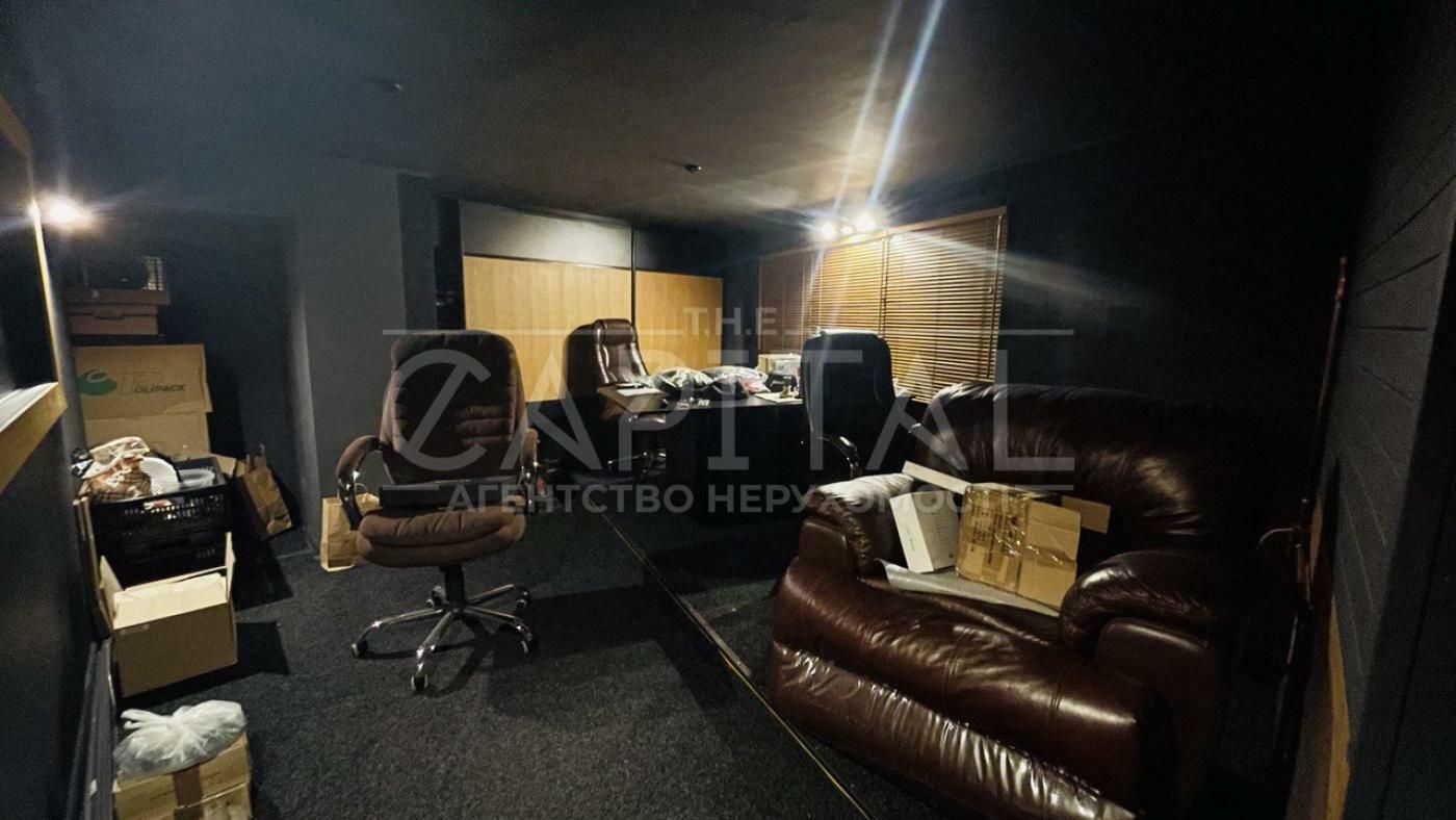 1838082571293256