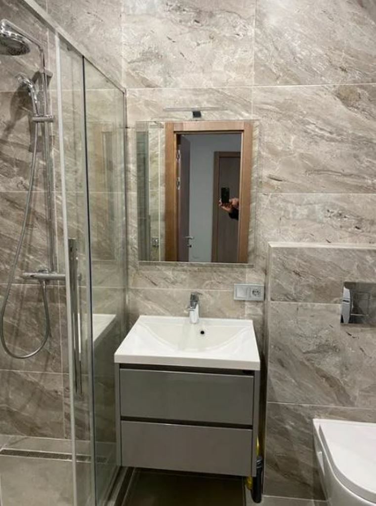 1837802455860258
