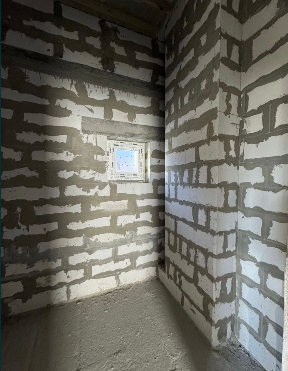 1838262902756259
