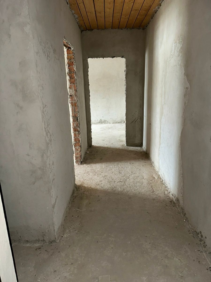 1834794687778027
