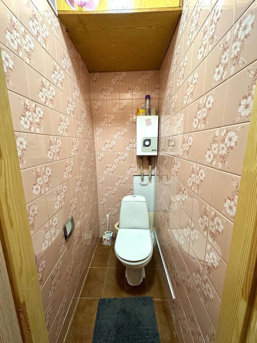 1842049498711270