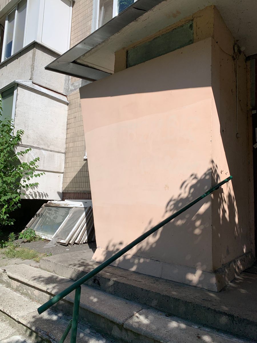 1836640015579271