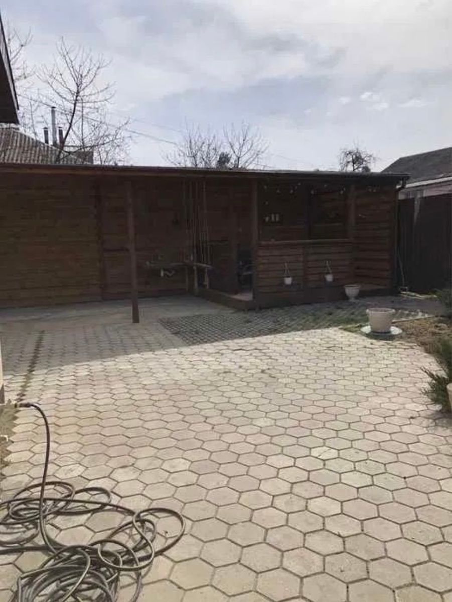 1835454696609273