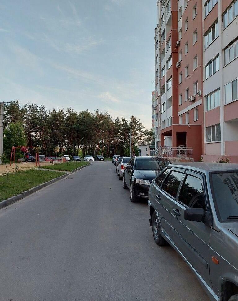 1832976274742275