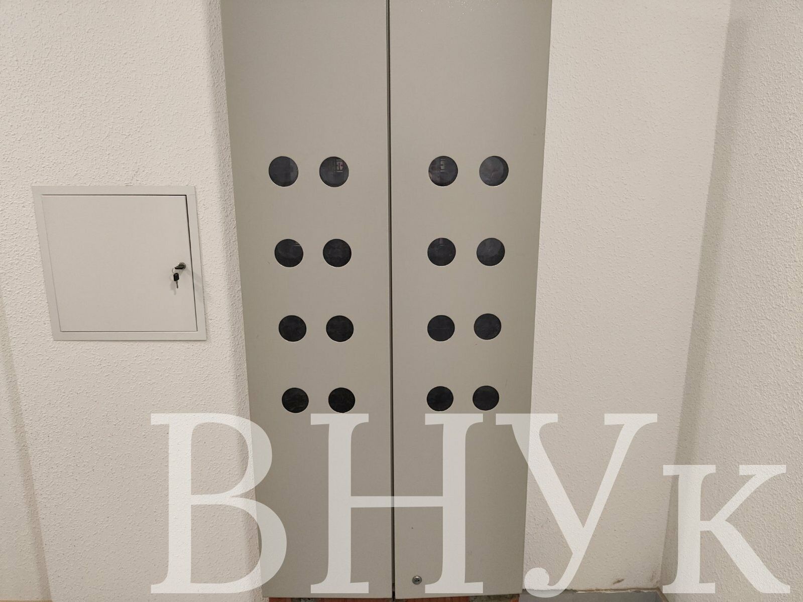 1834547536922275