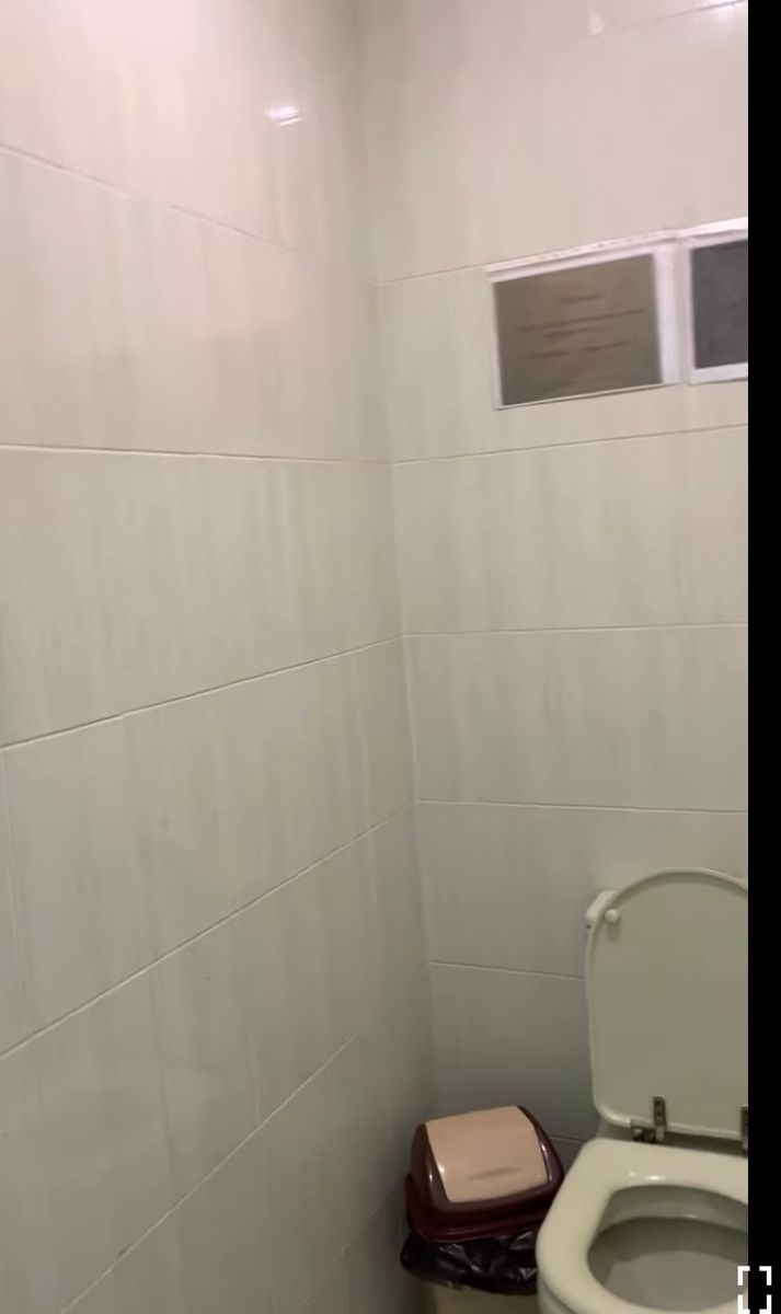 1829375356049278