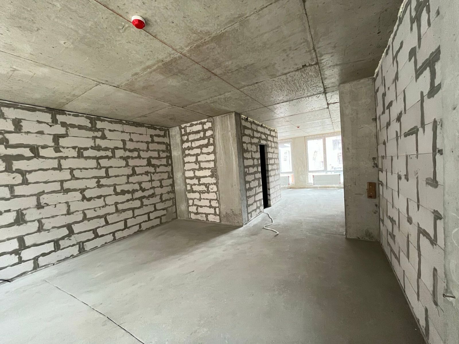 1832922682131278