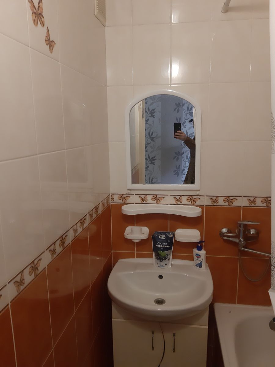 1834722662204278