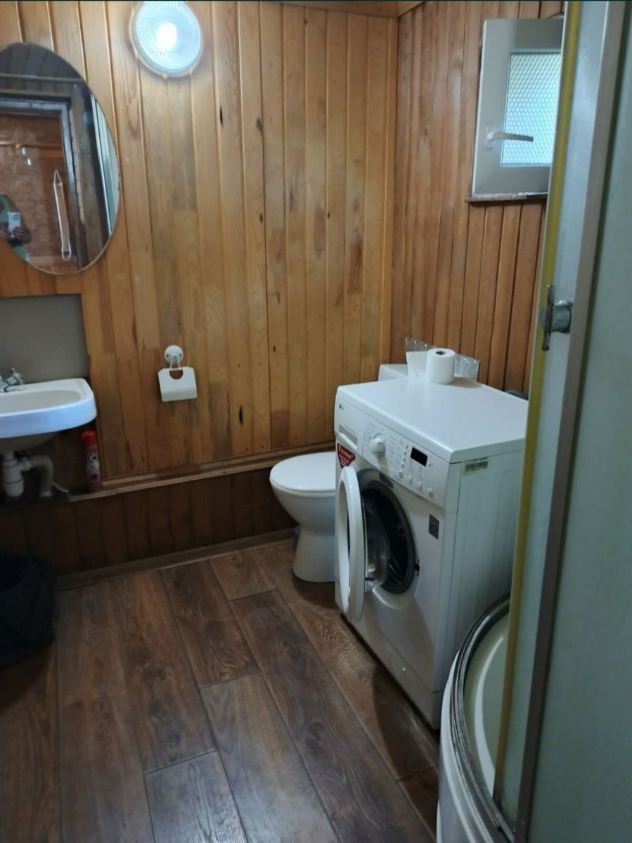 1835804045785278