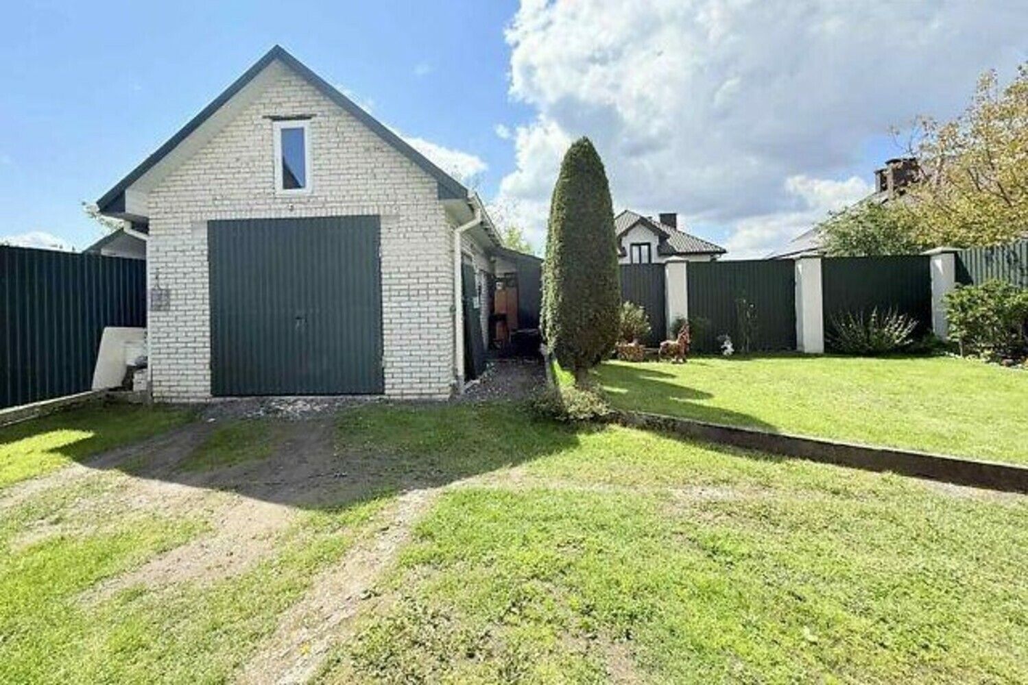 1837810443394279