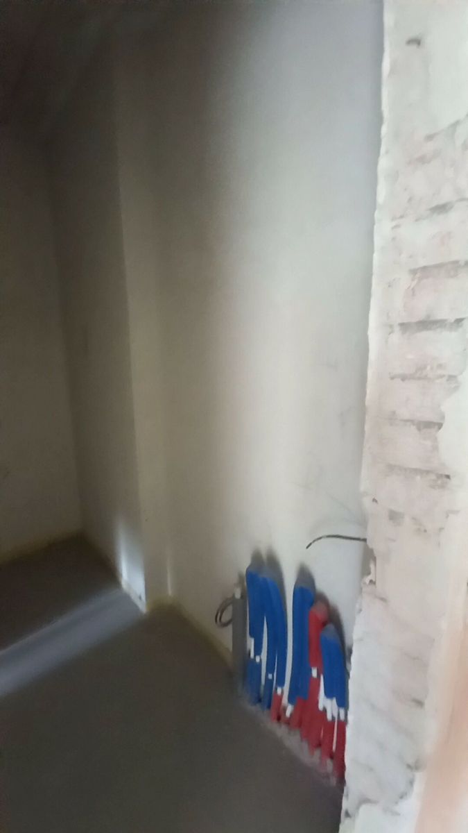 1831995717572028