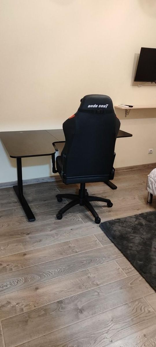 1820881864643281