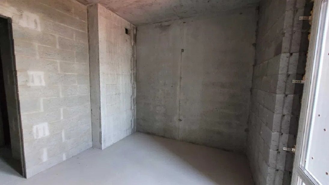 1842243666648281
