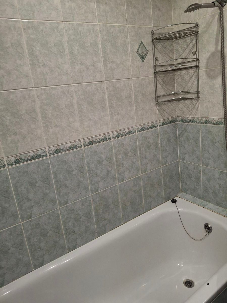 1832085744749282
