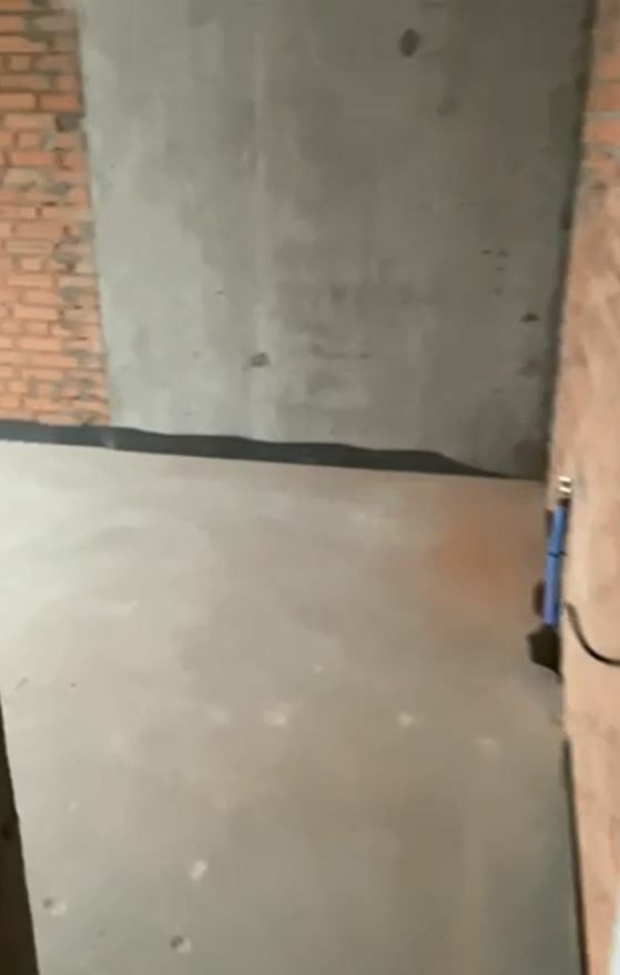 1838421825394284