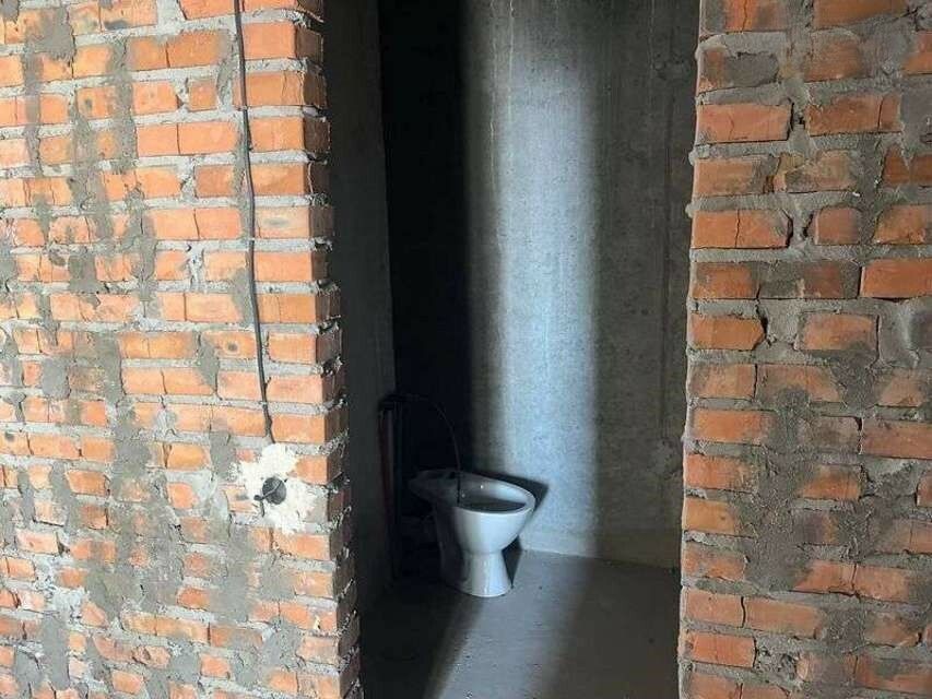 1831289666439285