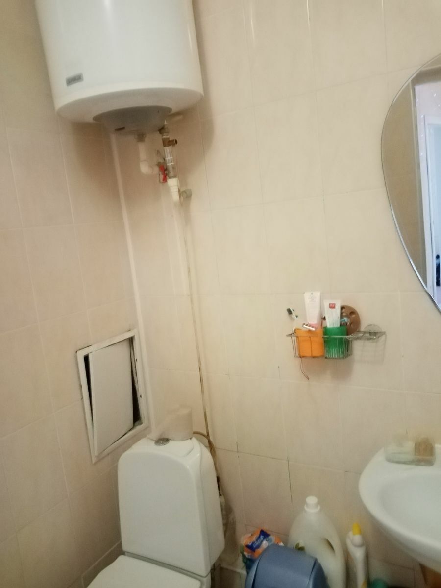 1836440871915285