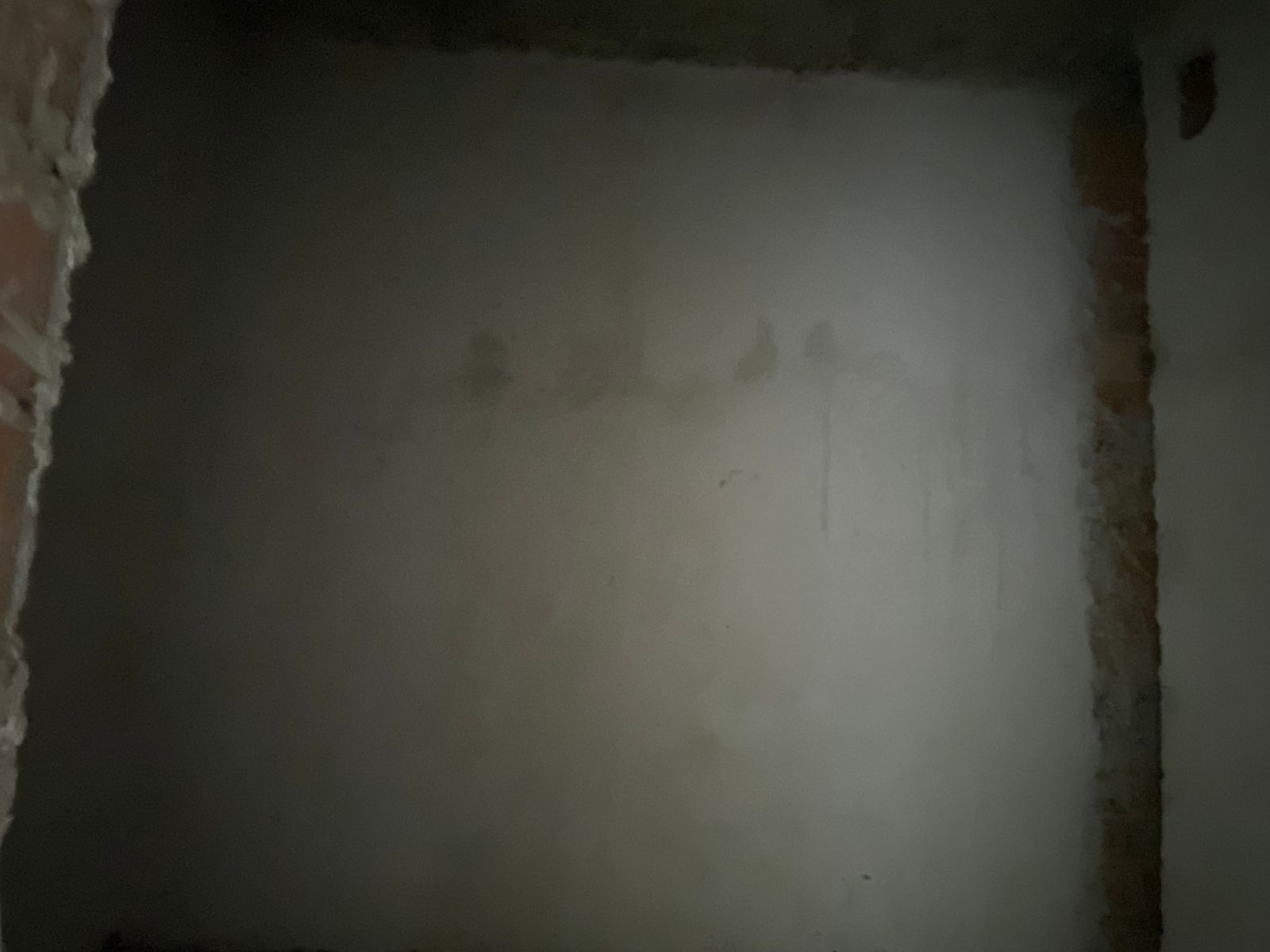 1831619078098288
