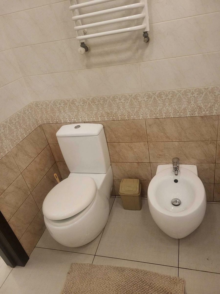 1832627944466289